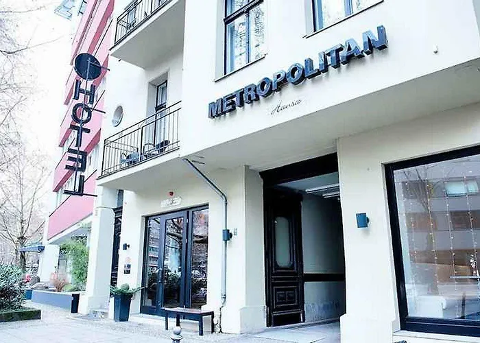 Metropolitan Hotel 3*