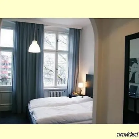 Metropolitan ホテル 3*