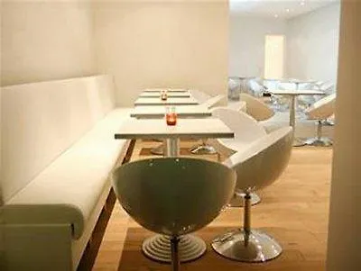 Metropolitan ホテル